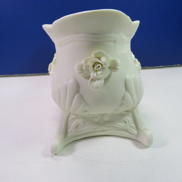 Ivory Bisque Porcelain Sleigh with Roses Neutral Holiday Winter Victorian Floral - Picture 5 of 15